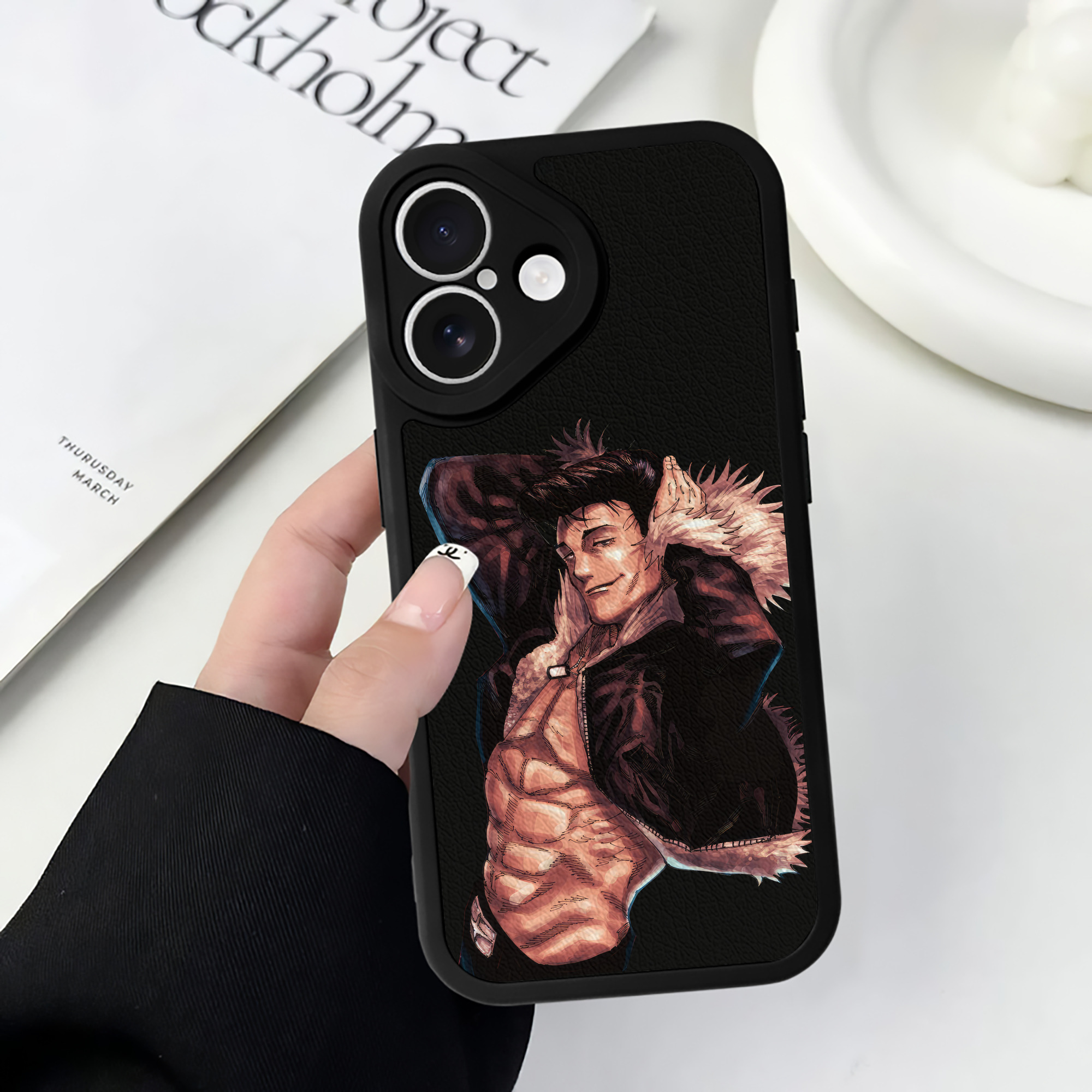 （画像用） 呪術廻戦 Jujutsu Kaisen 【iPhone 16シリーズ対応】シリコンスマホケース（レザー調） 材質：シリコン